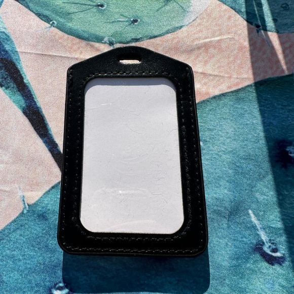 Y2K Vibes bedazzled ID Badge holder - Picture 5 of 5